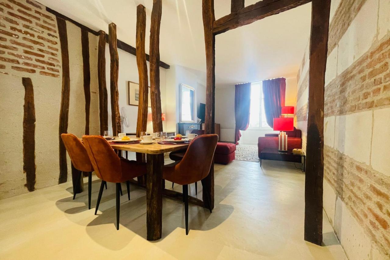 Splendid Apartment At The Foot Of The Castle Of Amboise - View Of The Loir المظهر الخارجي الصورة